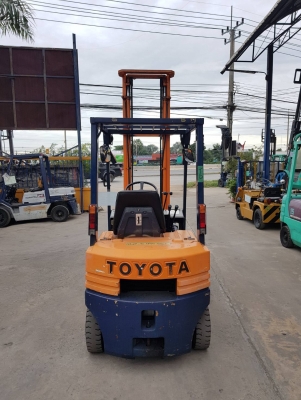 TOYOTA 5FG15,,,ขนาด1.5ตัน,,,เครื่องเบนซิล,,เกียร์ธรรมดา,,,เสาสูง4.5เมตร,,,ติดตั่งชุดงาเทได้"ของญี่นปุ่นตรงรุ่น",,,สนใจติดต่อ☎️083-062-0223(ปอน)