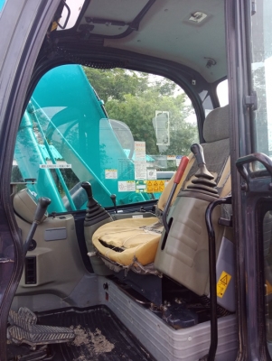 ขายรถขุดนำเข้าจากประเทศญี่ปุ่น kobelco sk135yy04 รุ่น6 ใบมีดดัน  ถึงไทยเร็วๆนี้ สนใจติดต่อสอบถาม 092-3309229 อี๊ด