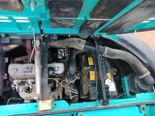 ขายรถขุดนำเข้าจากประเทศญี่ปุ่น kobelco sk135yy04 รุ่น6 ใบมีดดัน  ถึงไทยเร็วๆนี้ สนใจติดต่อสอบถาม 092-3309229 อี๊ด