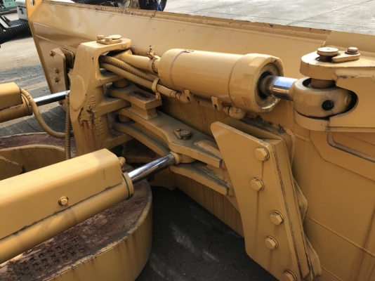 CAT D6NLGP ปี 2006 นำเข้าจากญี่ปุ่น รถมาถึงไทยแล้วครับ สวยมาก ๆ