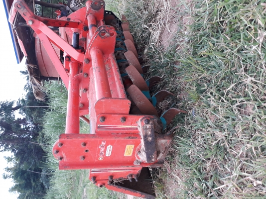 ขายรถไถL3608สีเดิมๆรถเดิมทุกจุดใบมีดผาลหลังโรตารี่พร้อมใช้งานครับ ขายรถไถL3608สีเดิมๆรถเดิมทุกจุดใบมีดผาลหลังโรตารี่พร้อมใช้งานครับ