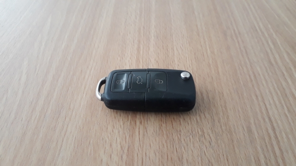 กุญแจรีโมท VW แท้ รุ่น3ปุ่ม กุญแจรีโมท VW แท้ รุ่น3ปุ่ม