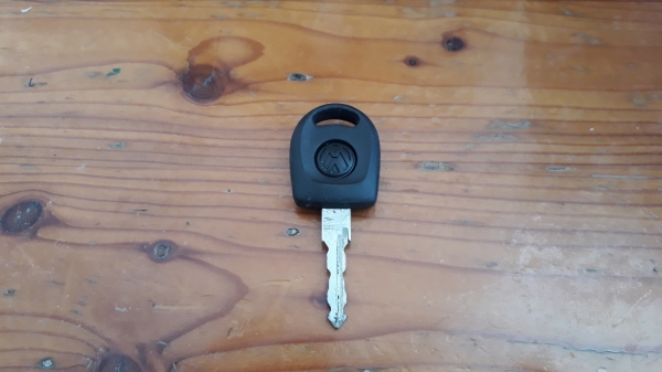 กุญแจรีโมท VW แท้ รุ่น3ปุ่ม