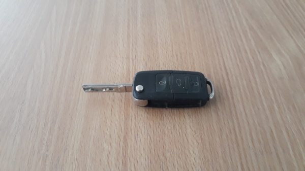 กุญแจรีโมท VW แท้ รุ่น3ปุ่ม กุญแจรีโมท VW แท้ รุ่น3ปุ่ม
