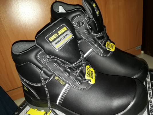 ขายรองเท้าหุ้มข้อหัวเหล็ก แบรนด์SAFETY JOGGER Size7.5US(ลดราคาเหลือ1100รวมส่ง)