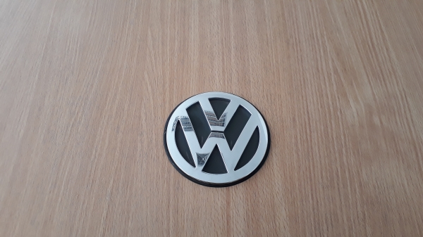 โลโก้ Volkswagen New Beetle ด้านหลัง