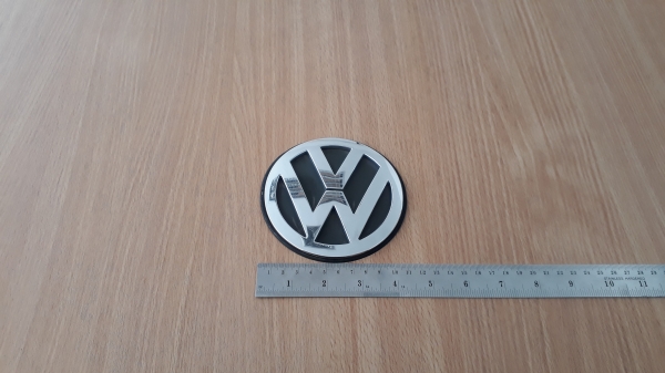 โลโก้ Volkswagen New Beetle ด้านหลัง