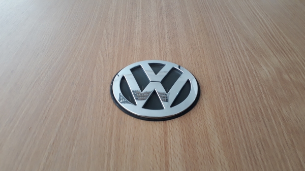 โลโก้ Volkswagen New Beetle ด้านหลัง