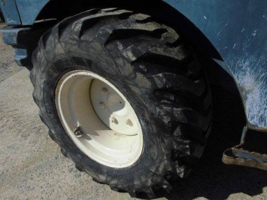 รถญี่ปุ่นเกรดA ขายถูก รถตักเอวอ่อน YANMAR V3 นำเข้าจากญี่ปุ่น โทร.090-986-2521 อ๊อบ