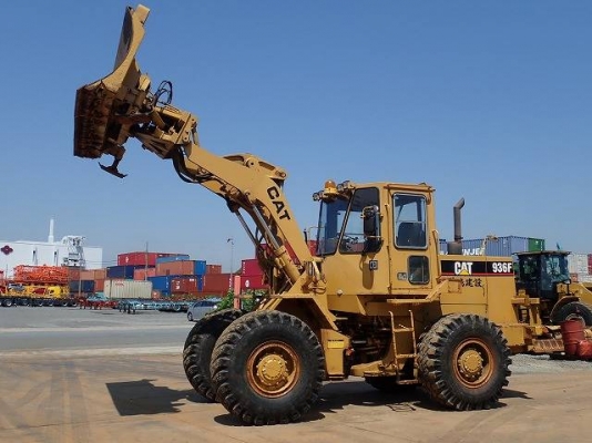 รถตัก เก่านอก ขายถูก CAT 936E ซีเรียลสูง 2,000++ นำเข้าจากญี่ปุ่น โทร.090-986-2521 อ๊อบ