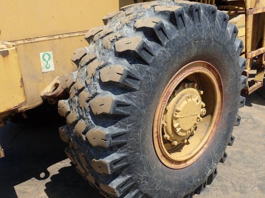 รถตัก เก่านอก ขายถูก CAT 936E ซีเรียลสูง 2,000++ นำเข้าจากญี่ปุ่น โทร.090-986-2521 อ๊อบ