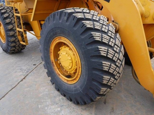 รถตัก เก่านอก ขายถูก CAT 936E ซีเรียลสูง 2,000++ นำเข้าจากญี่ปุ่น โทร.090-986-2521 อ๊อบ