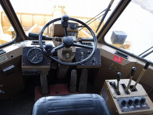 รถตัก เก่านอก ขายถูก CAT 936E ซีเรียลสูง 2,000++ นำเข้าจากญี่ปุ่น โทร.090-986-2521 อ๊อบ