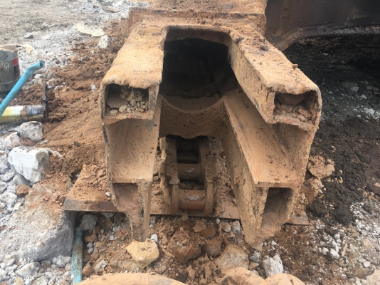 ขายด่วน เฟลมล่างCAT320V2