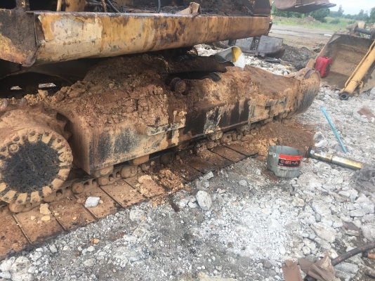 ขายด่วน เฟลมล่างCAT320V2