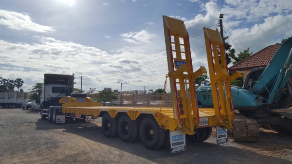 ???? ชอบทักพ่อค้าด่วนเลยจร้า ขาย หัวลาก ISUZU GXZ 360 แรงม้า ปี 56 พร้อมหางโรเบตสามเพลาของใหม่ รถสวย ???? ชอบทักพ่อค้าด่วนเลยจร้า ขาย หัวลาก ISUZU GXZ 360 แรงม้า ปี 56 พร้อมหางโรเบตสามเพลาของใหม่ รถสวย