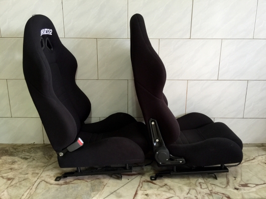 ขายเบาะแต่งรถยนต์ SPARCO พร้อมรางแปลงใส่ได้ทุกรุ่นเลยครับ