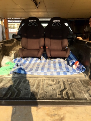 ขายเบาะแต่งรถยนต์ SPARCO พร้อมรางแปลงใส่ได้ทุกรุ่นเลยครับ