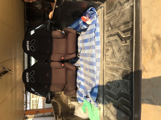 ขายเบาะแต่งรถยนต์ SPARCO พร้อมรางแปลงใส่ได้ทุกรุ่นเลยครับ