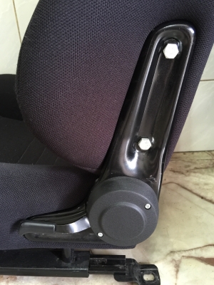 ขายเบาะแต่งรถยนต์ SPARCO พร้อมรางแปลงใส่ได้ทุกรุ่นเลยครับ