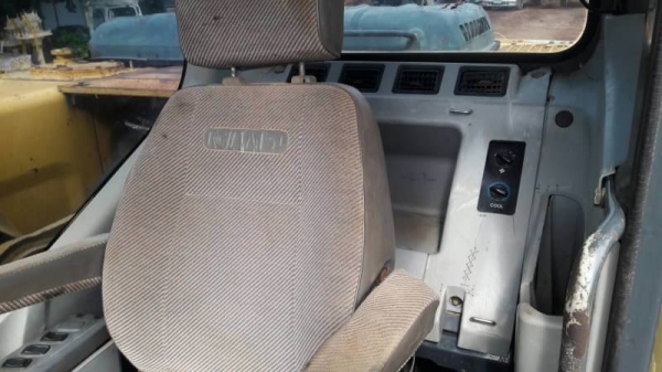 ขาย 1,290,000 รถเก่านอก  KOMATSU PC200-7 ทำงาน 11,xxx ชม เครื่องดี ปั้มแรง โช่ใหม่ เอวแน่น ไฟฟ้าครบ เอกสารเล่มทะเบียน  รถอยู่  มหาสารคาม โทร 0610710295  สนใจ รายการสินค้า อื่นๆ ที่ เว็ปไชค์ Truck2Hand  https://www.truck2hand.com/index.php?actions=content/