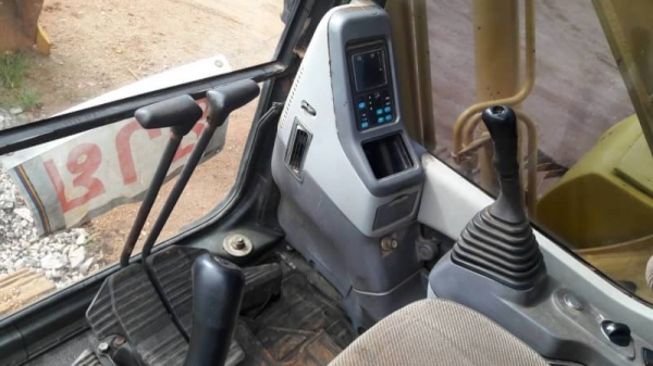 ขาย 1,290,000 รถเก่านอก  KOMATSU PC200-7 ทำงาน 11,xxx ชม เครื่องดี ปั้มแรง โช่ใหม่ เอวแน่น ไฟฟ้าครบ เอกสารเล่มทะเบียน  รถอยู่  มหาสารคาม โทร 0610710295  สนใจ รายการสินค้า อื่นๆ ที่ เว็ปไชค์ Truck2Hand  https://www.truck2hand.com/index.php?actions=content/