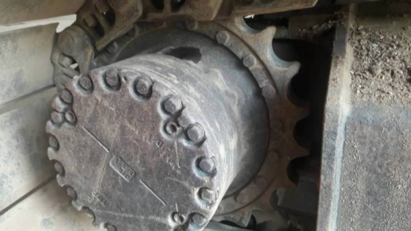 ขาย 1,290,000 รถเก่านอก  KOMATSU PC200-7 ทำงาน 11,xxx ชม เครื่องดี ปั้มแรง โช่ใหม่ เอวแน่น ไฟฟ้าครบ เอกสารเล่มทะเบียน  รถอยู่  มหาสารคาม โทร 0610710295  สนใจ รายการสินค้า อื่นๆ ที่ เว็ปไชค์ Truck2Hand  https://www.truck2hand.com/index.php?actions=content/