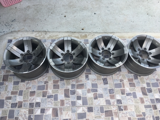 ล้อแมกซ์กระบะ stingrey2 ขอบ15กว้าง7.5 et-5  ทำสีมาใหม่ ไม่คด ไม่มีซ่อม พร้อมใช้ส่งได้ทั่วไทย