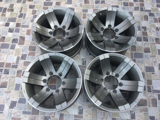ล้อแมกซ์กระบะ stingrey2 ขอบ15กว้าง7.5 et-5  ทำสีมาใหม่ ไม่คด ไม่มีซ่อม พร้อมใช้ส่งได้ทั่วไทย