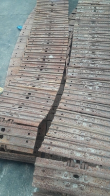 ขายแทรกเหล็ก รถขุด PC60 ขนาด 6-7 ตัน