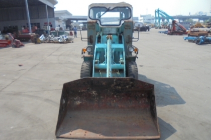 ขายรถตักล้อยาง YANMAR Y20W ขับ4ล้อ (สภาพดี)