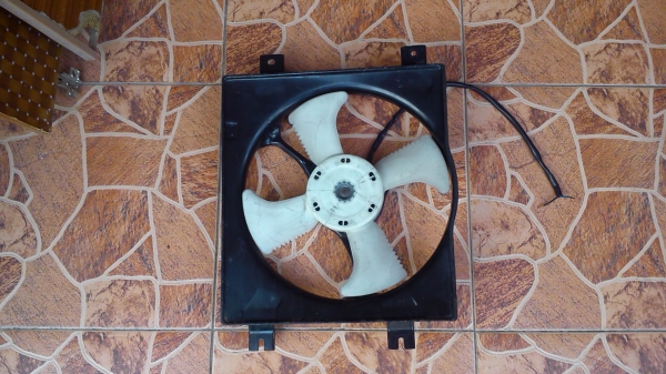 พัดลมหม้อน้ำ โครงเหล็ก Mitsuba