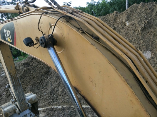 ขายรถแบคโฮ CAT 320 C เอกสารอินวอย ราคา 980000