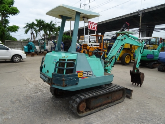 รถขุด B22