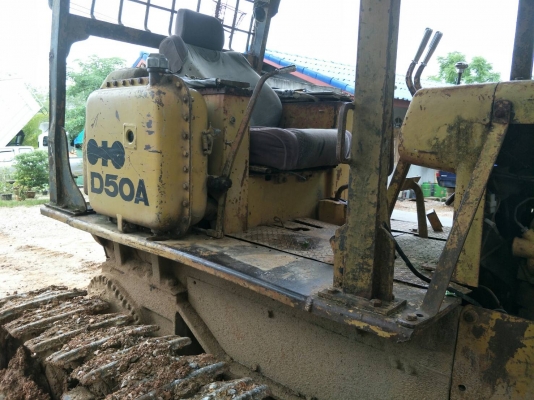 ขายรถแทรคเตอร์ KOMATSU D50A-15 ห้องเลี้ยวน้ำมัน ราคา 250000