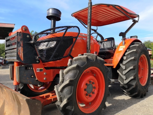 ❥สินค้าเข้าใหม่จ้าๆ????????รุ่นM7040 ชั่วโมงทำงาน1541ชม เครื่องดีเกียร์ดี ราคา570000บาท ปี57อุปกรณ์2ชิ้นใบดันหน้า+ผาน บริการจัดส่งฟรี ↠↠สนใจติดต่อสอบถาม↠0906910337 ⛽️พิกัดร้าน ส.เจริญแทรกเตอร์ อ. บางระกำ จ. พิษณุโลก