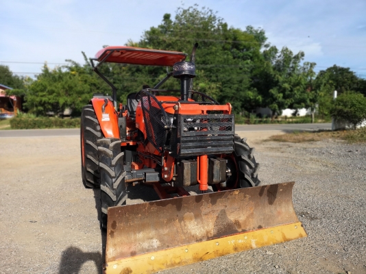 ❥สินค้าเข้าใหม่จ้าๆ????????รุ่นM7040 ชั่วโมงทำงาน1541ชม เครื่องดีเกียร์ดี ราคา570000บาท ปี57อุปกรณ์2ชิ้นใบดันหน้า+ผาน บริการจัดส่งฟรี ↠↠สนใจติดต่อสอบถาม↠0906910337 ⛽️พิกัดร้าน ส.เจริญแทรกเตอร์ อ. บางระกำ จ. พิษณุโลก