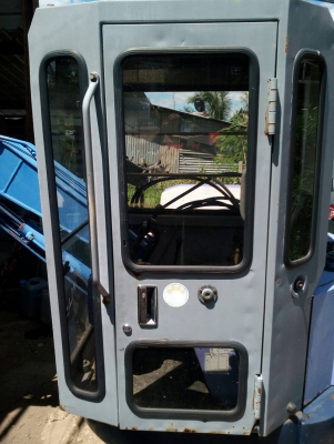 รถขุด ยี่ห้อ AIRMAN รุ่น  AX30UR คอนโทรนน้ำมัน/ปั๊มนิ้ว / หัวเก๋ง/ใบมีด สินค้าเก่านอกยังไม่เคยใช้งานในไทย