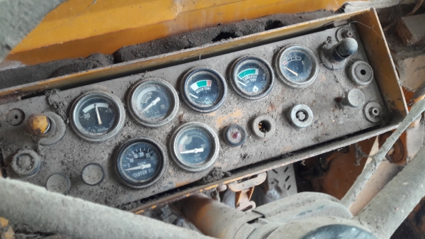 ขายรถตักเอวอ่อน komatsu-JH63รถนอกเก่าไม่ได้ใช้งาน 390,000บาท