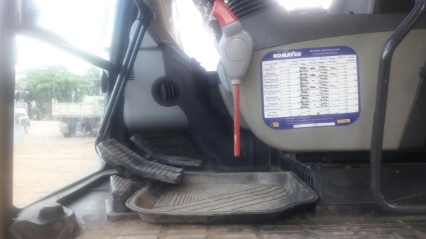 ขาย 1,490,000 KOMATSU pc 130-8 เล่มทะเบียน ทำงาน 8,000 ชม. ไฟฟ้าครบ เครื่องดี ปั้มแรง เอวแน่น ช่วงล่างสวย รถสวยพร้อมใช้เอกสารพร้อมโอน รถอยู่ นครสวรรค์ 064-191-1112