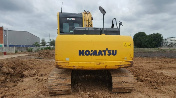 ขาย 1,490,000 KOMATSU pc 130-8 เล่มทะเบียน ทำงาน 8,000 ชม. ไฟฟ้าครบ เครื่องดี ปั้มแรง เอวแน่น ช่วงล่างสวย รถสวยพร้อมใช้เอกสารพร้อมโอน รถอยู่ นครสวรรค์ 064-191-1112
