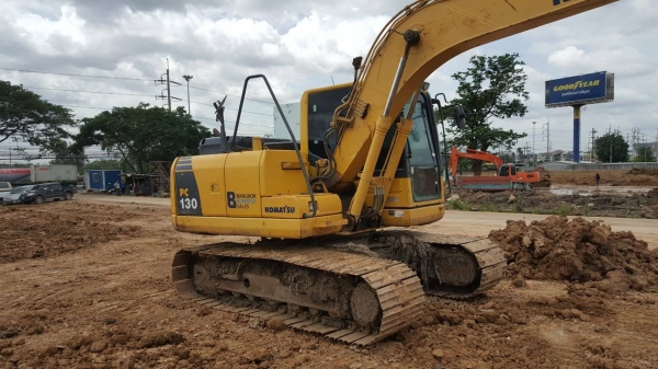 ขาย 1,490,000 KOMATSU pc 130-8 เล่มทะเบียน ทำงาน 8,000 ชม. ไฟฟ้าครบ เครื่องดี ปั้มแรง เอวแน่น ช่วงล่างสวย รถสวยพร้อมใช้เอกสารพร้อมโอน รถอยู่ นครสวรรค์ 064-191-1112