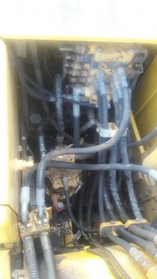 ขาย 1,490,000 KOMATSU pc 130-8 เล่มทะเบียน ทำงาน 8,000 ชม. ไฟฟ้าครบ เครื่องดี ปั้มแรง เอวแน่น ช่วงล่างสวย รถสวยพร้อมใช้เอกสารพร้อมโอน รถอยู่ นครสวรรค์ 064-191-1112