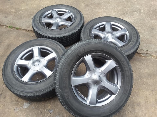 ล้อ ISUZU + บริสโตน 255-65-17 ปี14 สวยๆ 1ชุด
