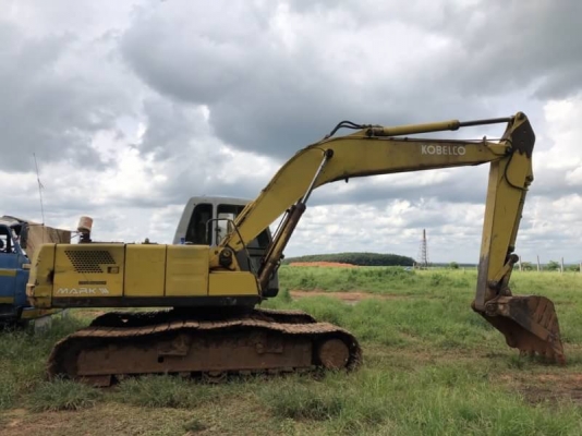 ขาย 495,000 บาท KOBELCO SK200 MARK 3 ไฟฟ้าครบ เก๋งเทา เครื่อง 6D31-Turbo แรงดี ปั่มแรง โช่หนา เอวแน่น เอกสารอินวอยท์.  รถอยู่ อุดรธานี โทร 0610710295  สนใจ รายการสินค้า อื่นๆ ที่ เว็ปไชค์ Truck2Hand  https://www.truck2hand.com/index.php?actions=content/se