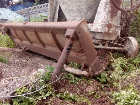 ขายใบมีด D-4.สภาพตามรูป ขายไม่แพงครับ