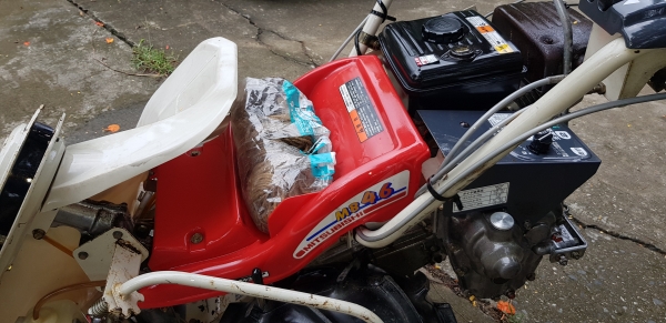 รถเกี่ยวข้าวมัดทิ้ง สอบถามได้ครับ id 0819170852 รถเกี่ยวข้าวมัดทิ้ง สอบถามได้ครับ id 0819170852