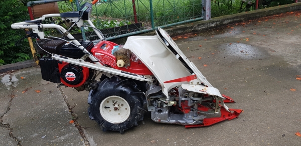 รถเกี่ยวข้าวมัดทิ้ง  สอบถามได้ครับ id 0819170852