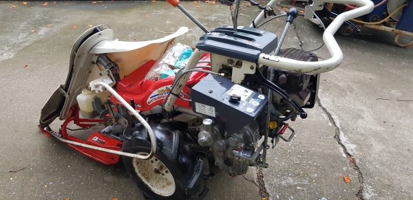 รถเกี่ยวข้าวมัดทิ้ง สอบถามได้ครับ id 0819170852 รถเกี่ยวข้าวมัดทิ้ง สอบถามได้ครับ id 0819170852