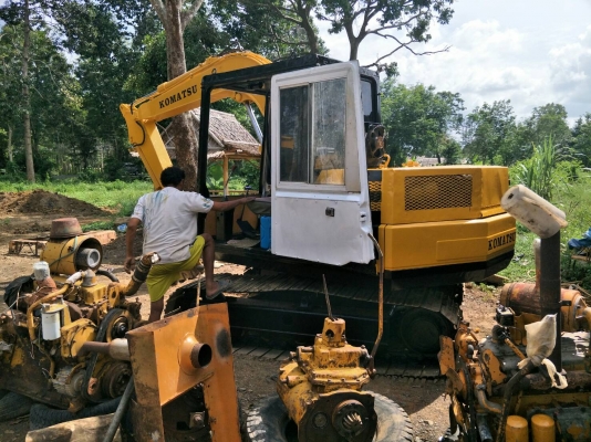 KOMATSU PC 60-5 รถสภาพพร้อมใช้ราคคา 420,000 ตรัง
